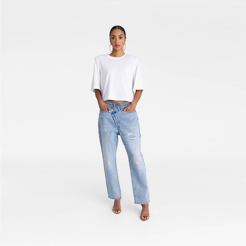 KBB by KAHLANA Women's Mid-Rise Tapered Leg 'The Dylan Jean' - Light - Picture 3 of 3
